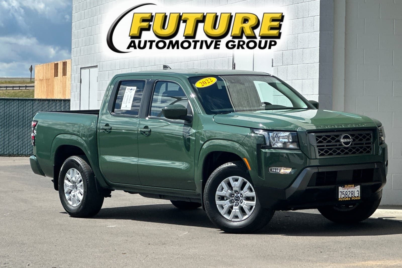 2022 Nissan Frontier SV