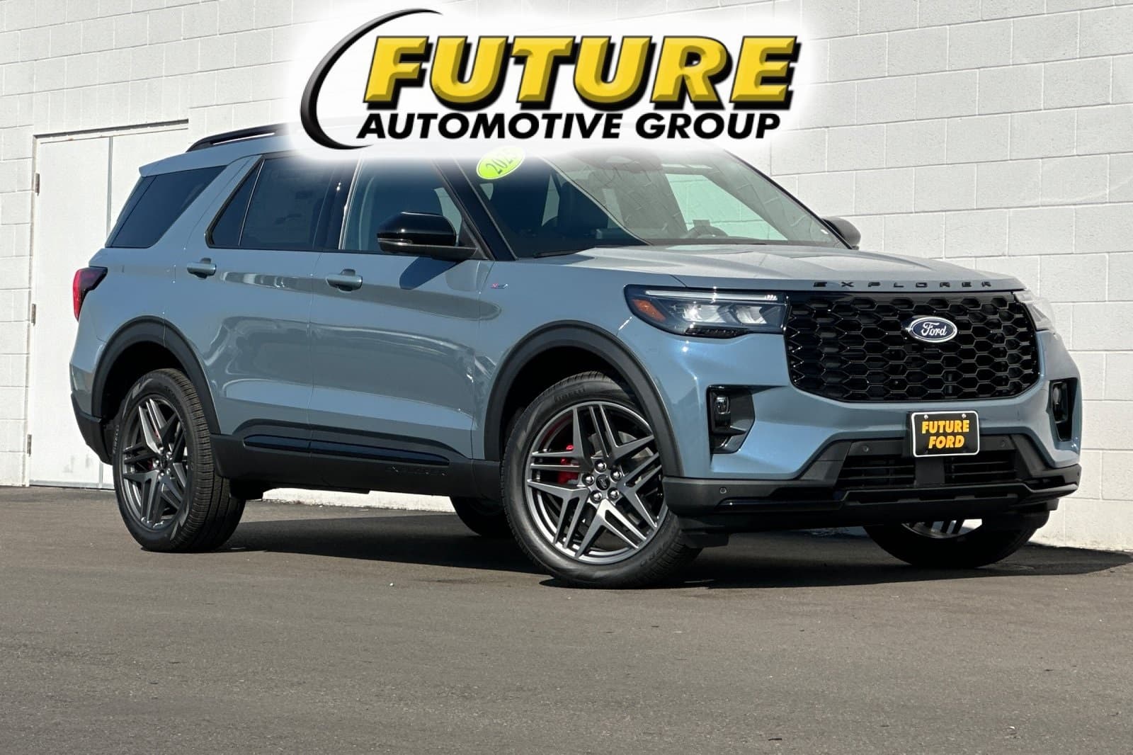 2025 Ford Explorer ST-Line