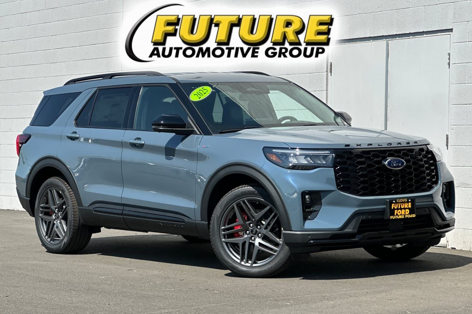 2025 Ford Explorer ST-Line